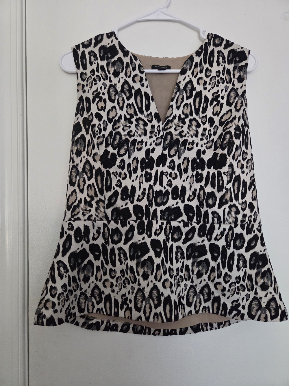Ann Taylor Leopard Print Sleeveless Peplum Blouse Top Size 8